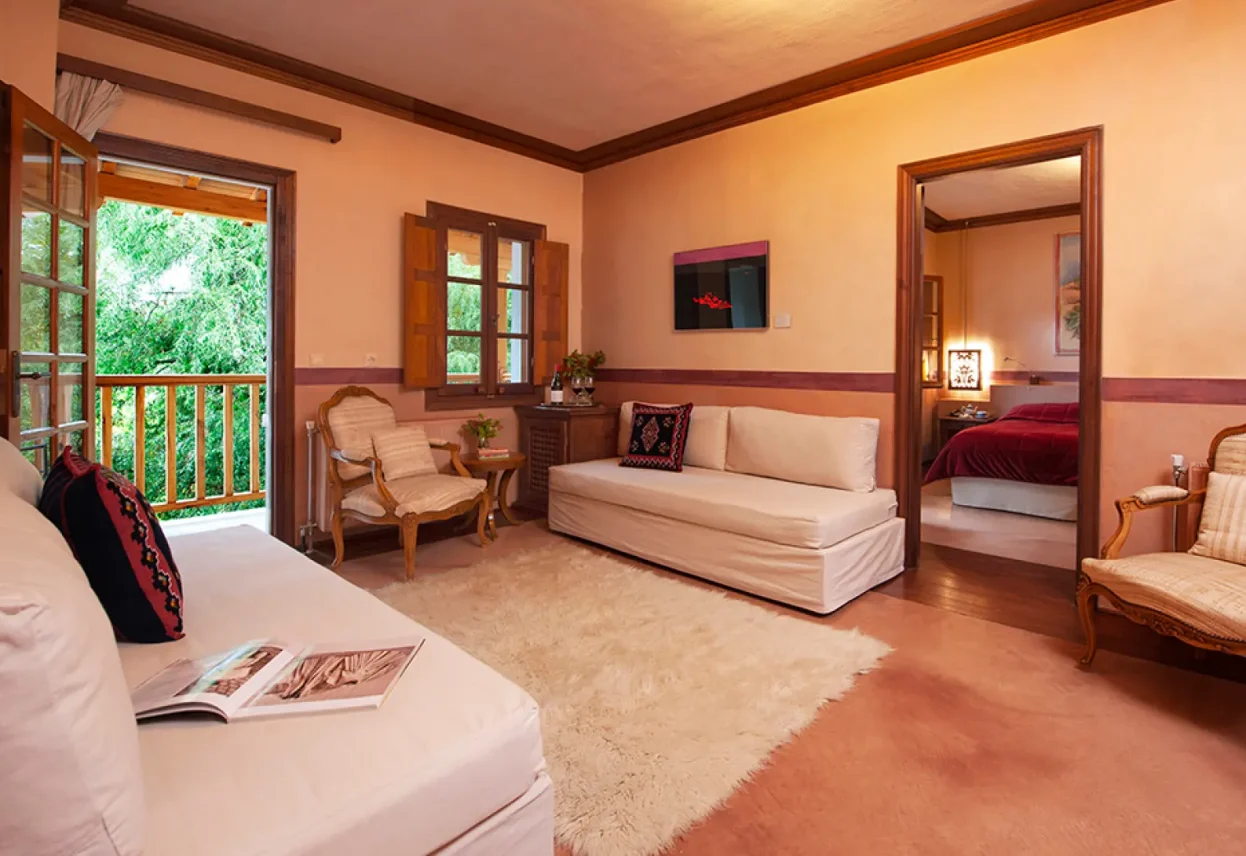 The Grand Suite Featured